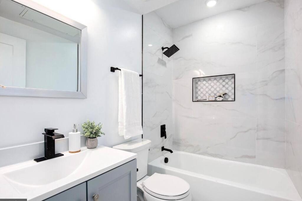 Amazing Capital Hill Apt , Step Away Gym, Shopping Washington Dış mekan fotoğraf
