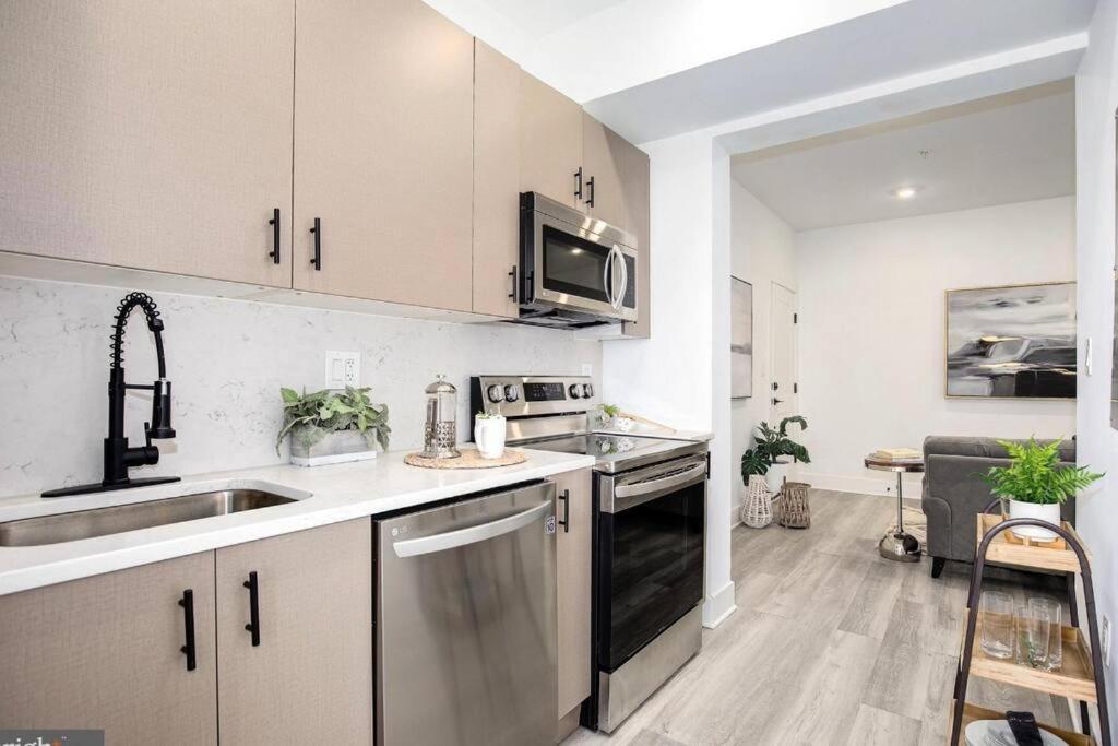 Amazing Capital Hill Apt , Step Away Gym, Shopping Washington Dış mekan fotoğraf