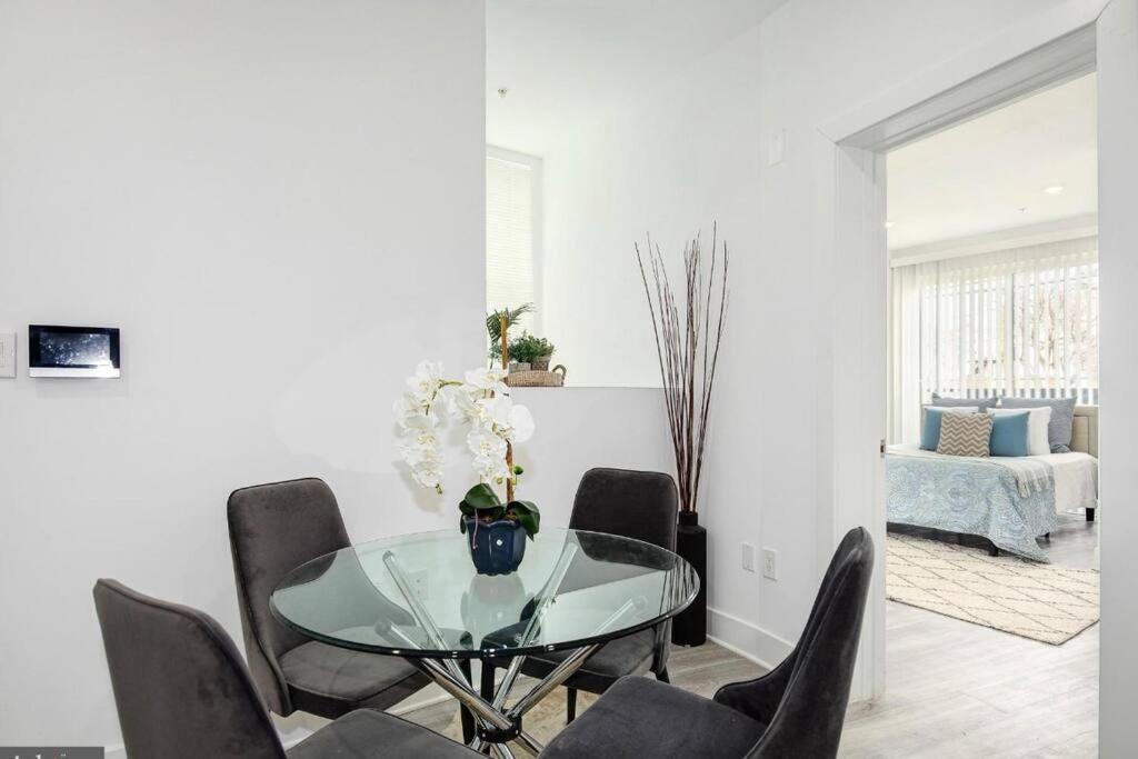 Amazing Capital Hill Apt , Step Away Gym, Shopping Washington Dış mekan fotoğraf